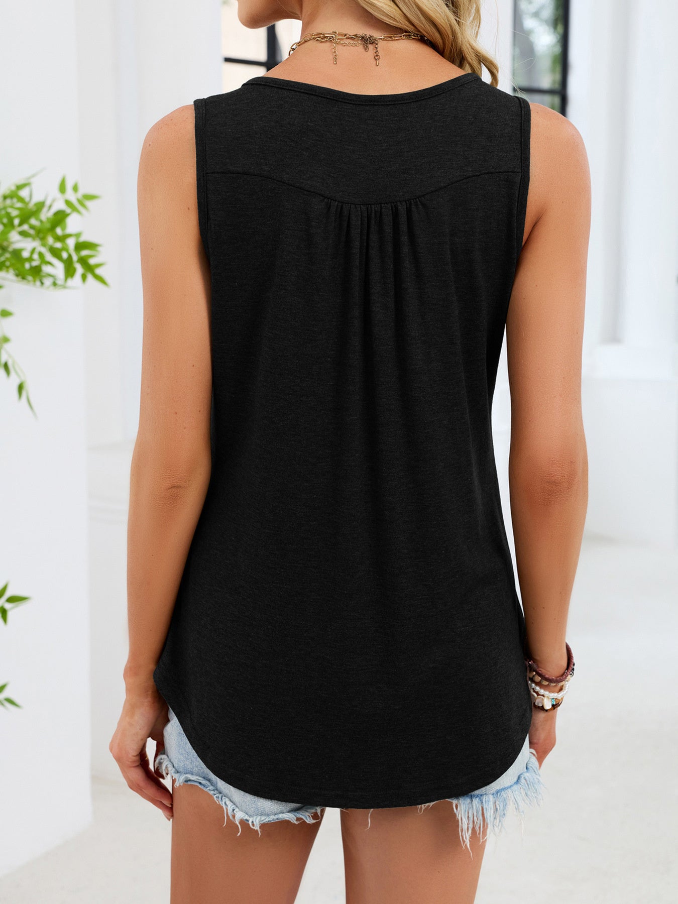 0ee8566bb2b6416d820339c303c5aac5-Max